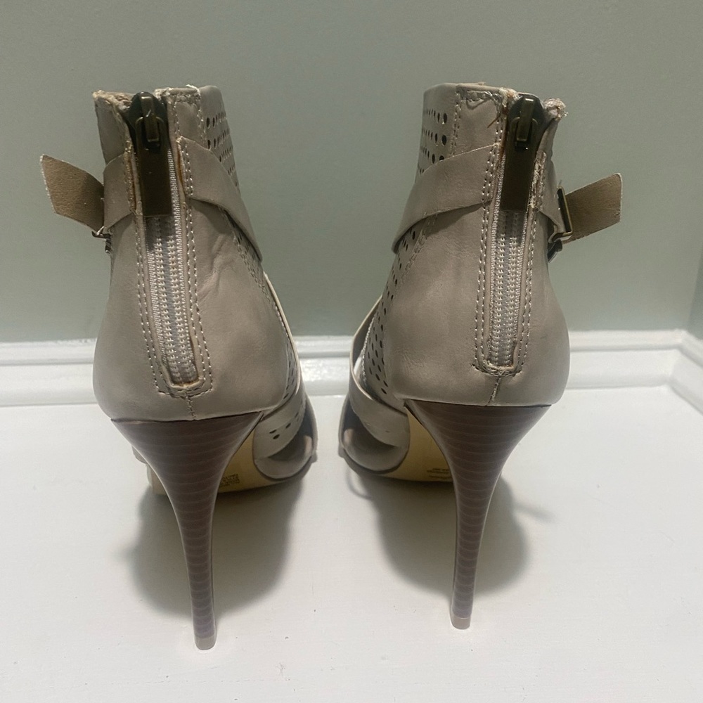Bumper Tan High Strappy High Heel (4in) Boots-size 9 - Picture 5 of 8